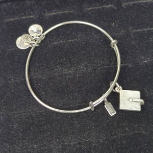 Alex and Ani Limited Edition 2017 Graduation Cap Charm Bangle Bracelet Rafaelian